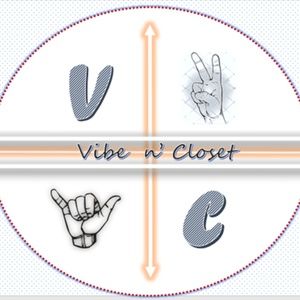 Meet your Poshers, Ely & Giana